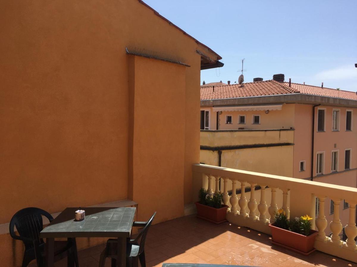 Casa Carducci 33 Acomodação com café da manhã Pisa Exterior foto