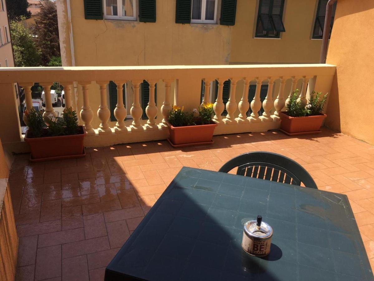 Casa Carducci 33 Acomodação com café da manhã Pisa Exterior foto