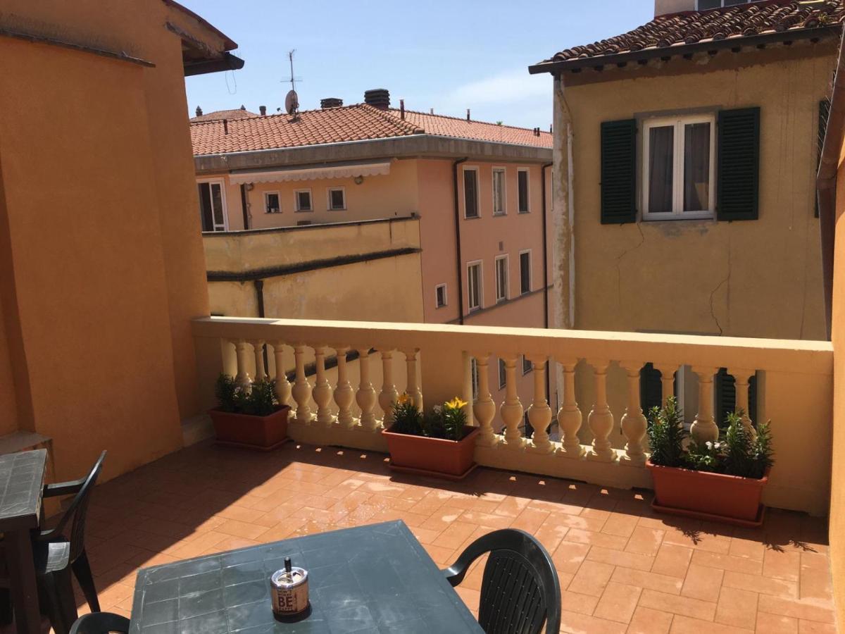 Casa Carducci 33 Acomodação com café da manhã Pisa Exterior foto